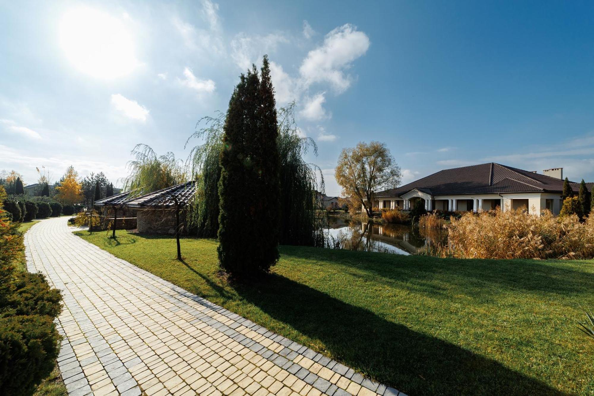 Panska Gora Hotel Sokilnyky Exterior photo